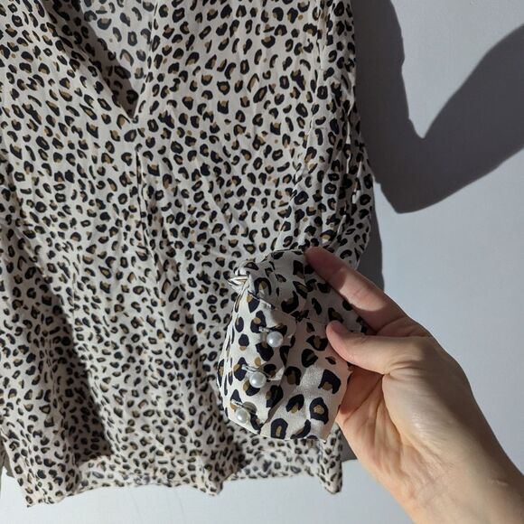 Tyler Boe Leopard Split Neck Long Sleeve Blouse Shirt Women's Size Small - Picture 4 of 6